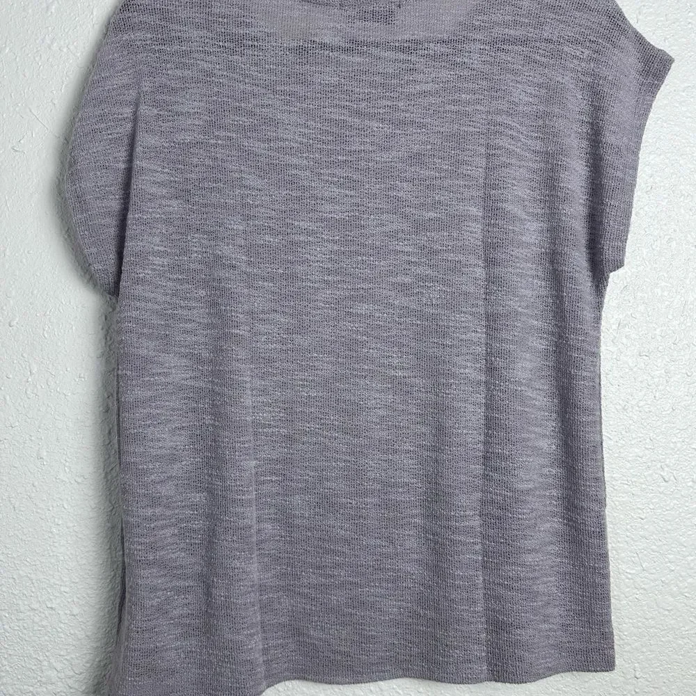 ⭐️Gilli Gray Women's Top Size Medium‎